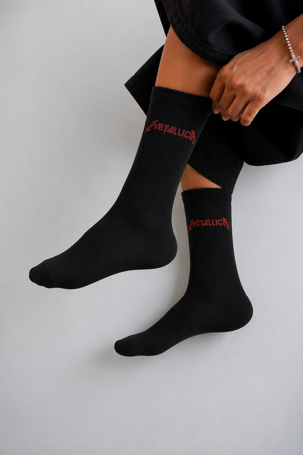Metallica Logo Crew Socks – Black