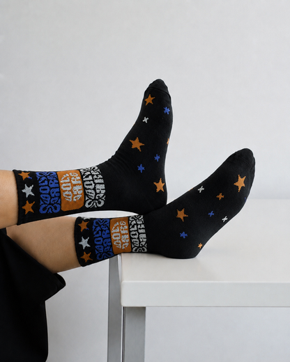 Retro Cartoon Star Crew Socks – Black